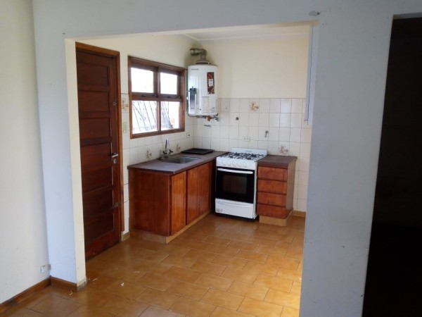 Casa - Chalet 3 Ambientes BRAWN Y 180