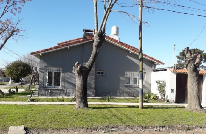 Casa - Chalet 3 Ambientes AV. COLON Y 220