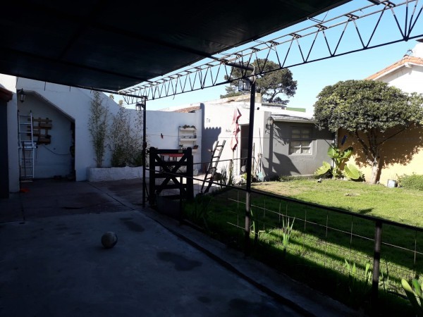 Casa - Chalet 3 Ambientes AV. COLON Y 220