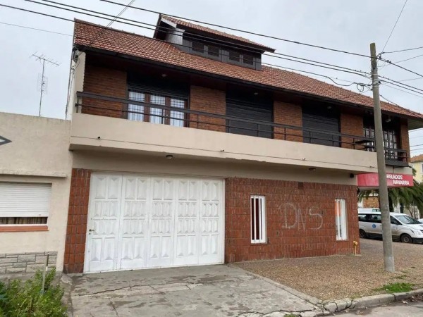 Local JARA Y BRANDSEN