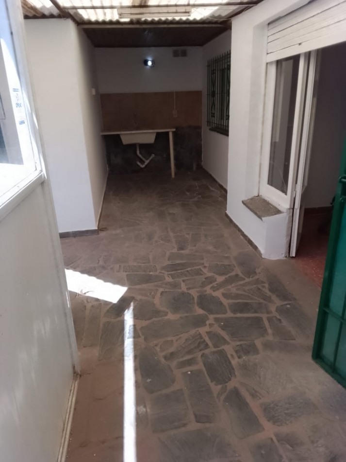 DOS CASAS DE 3 AMB. CADA UNA. ARRUE Y LURO