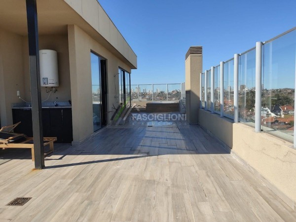 Importante Duplex - Terraza - quincho y Yacuzzi propio - Los Troncos . Piso en Venta.