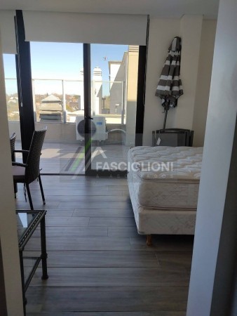 Importante Duplex - Terraza - quincho y Yacuzzi propio - Los Troncos . Piso en Venta.