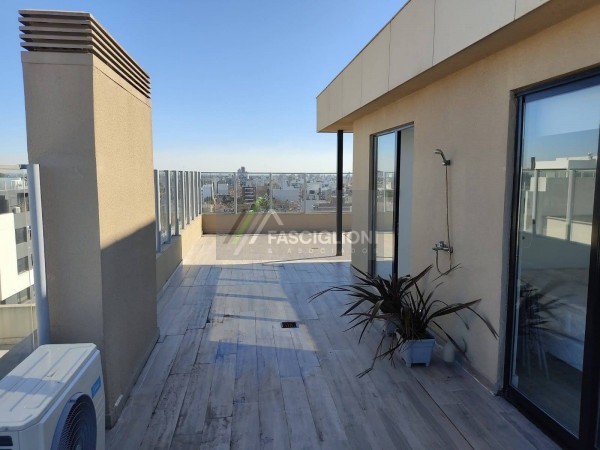 Importante Duplex - Terraza - quincho y Yacuzzi propio - Los Troncos . Piso en Venta.