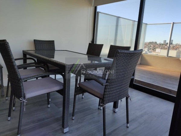 Importante Duplex - Terraza - quincho y Yacuzzi propio - Los Troncos . Piso en Venta.