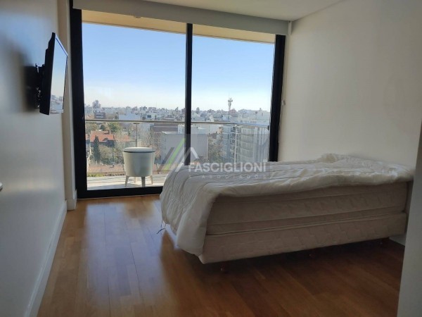 Importante Duplex - Terraza - quincho y Yacuzzi propio - Los Troncos . Piso en Venta.