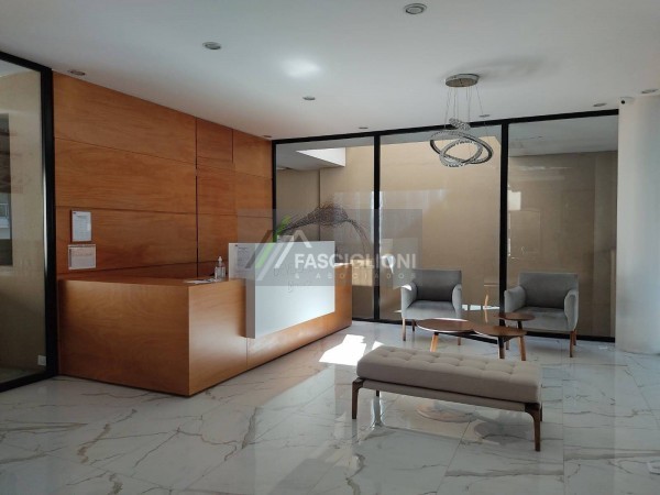 Importante Duplex - Terraza - quincho y Yacuzzi propio - Los Troncos . Piso en Venta.