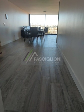 Importante Duplex - Terraza - quincho y Yacuzzi propio - Los Troncos . Piso en Venta.