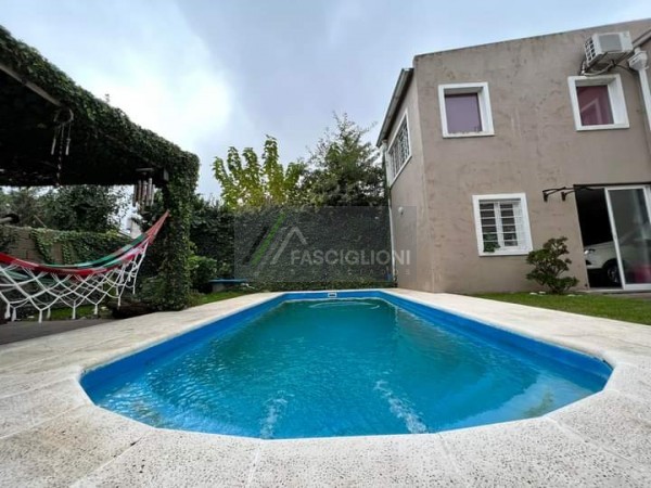 CASA 4 AMBIENTES. CAISAMAR