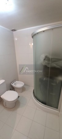 Casa Minimalista. Gonzalez Chaves al 2500