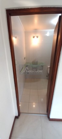 Casa Minimalista. Gonzalez Chaves al 2500