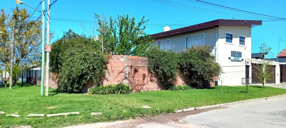 Casa Minimalista. Gonzalez Chaves al 2500