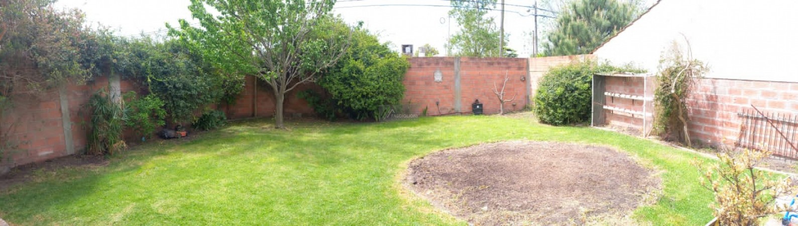 Casa Minimalista. Gonzalez Chaves al 2500