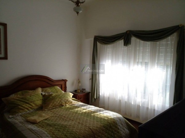 Casa Zona Guemes. Reciclada a nuevo. Lote en Ph de 210 M2.