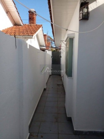 Casa Zona Guemes. Reciclada a nuevo. Lote en Ph de 210 M2.