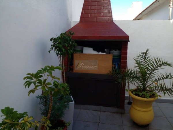 Casa Zona Guemes. Reciclada a nuevo. Lote en Ph de 210 M2.