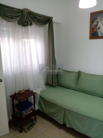 Casa Zona Guemes. Reciclada a nuevo. Lote en Ph de 210 M2.
