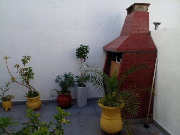 Casa Zona Guemes. Reciclada a nuevo. Lote en Ph de 210 M2.