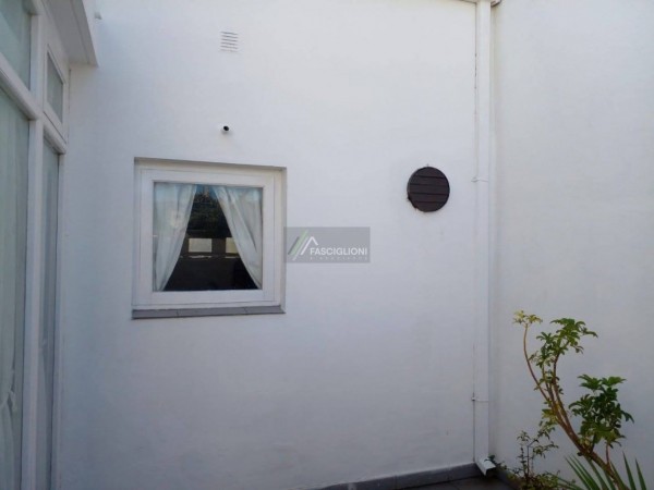 Casa Zona Guemes. Reciclada a nuevo. Lote en Ph de 210 M2.