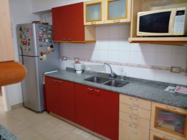 Casa Zona Guemes. Reciclada a nuevo. Lote en Ph de 210 M2.