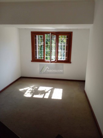 Casa - 5 Ambientes - Zona Parque Luro - Valencia 4600