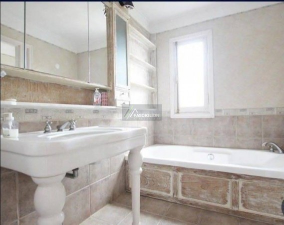ESPECTACULAR RESIDENCIA EN ZONA GUEMES