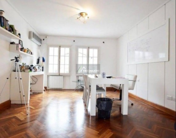 ESPECTACULAR RESIDENCIA EN ZONA GUEMES