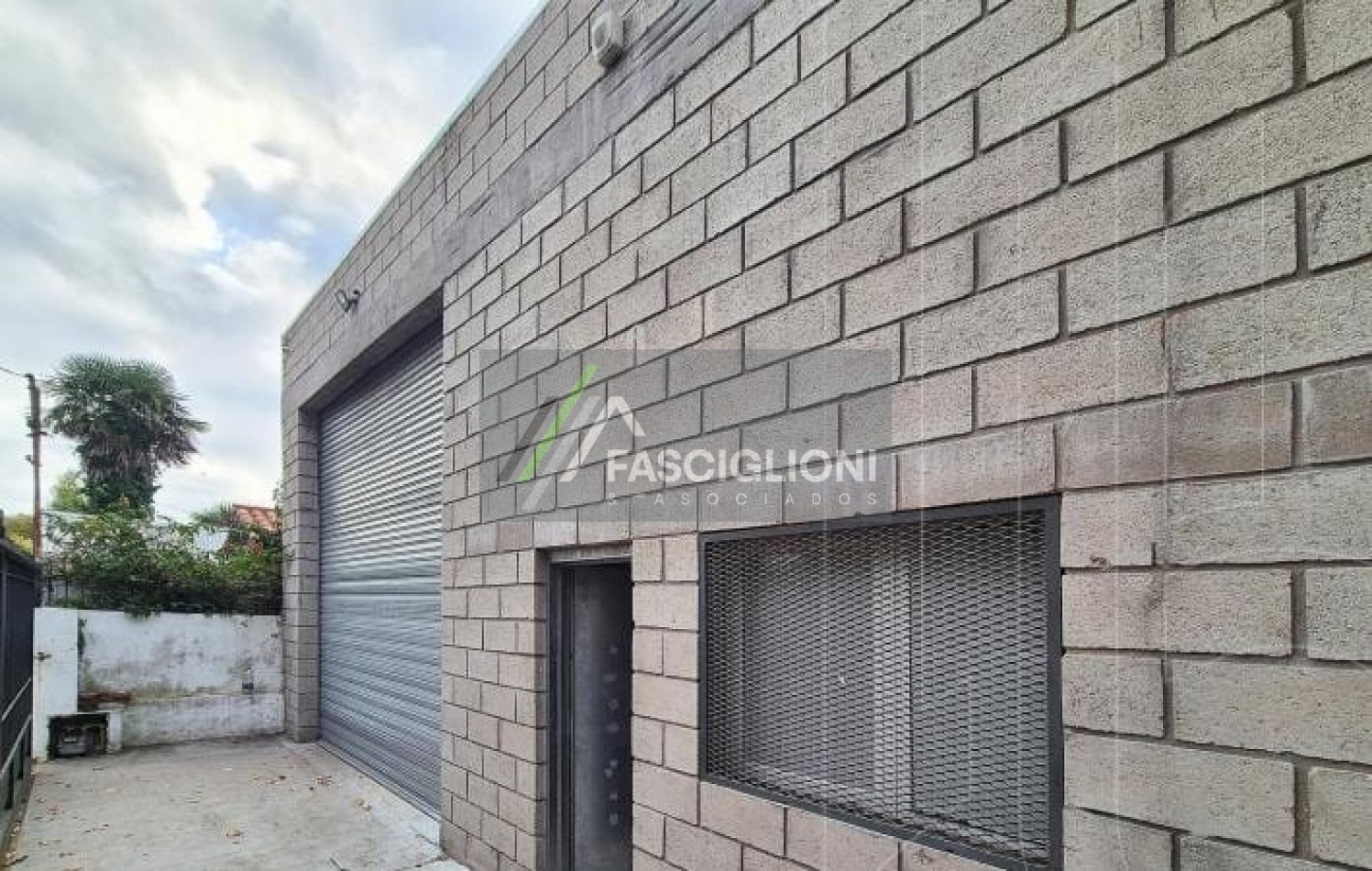 GALPON 334M2 CUB. ZONA: LAS AVENIDAS. (valentini al 1100)