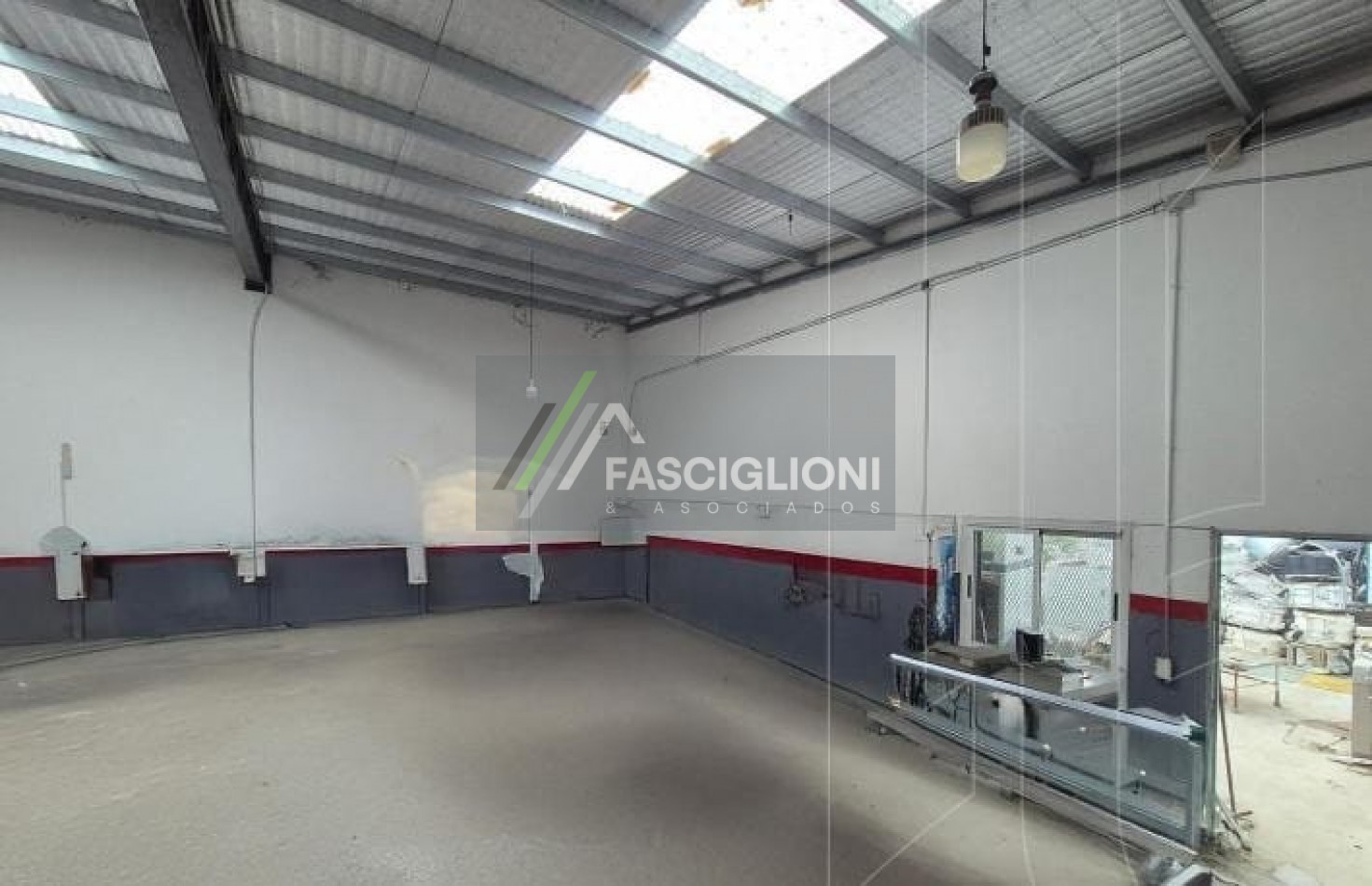 GALPON 334M2 CUB. ZONA: LAS AVENIDAS. (valentini al 1100)