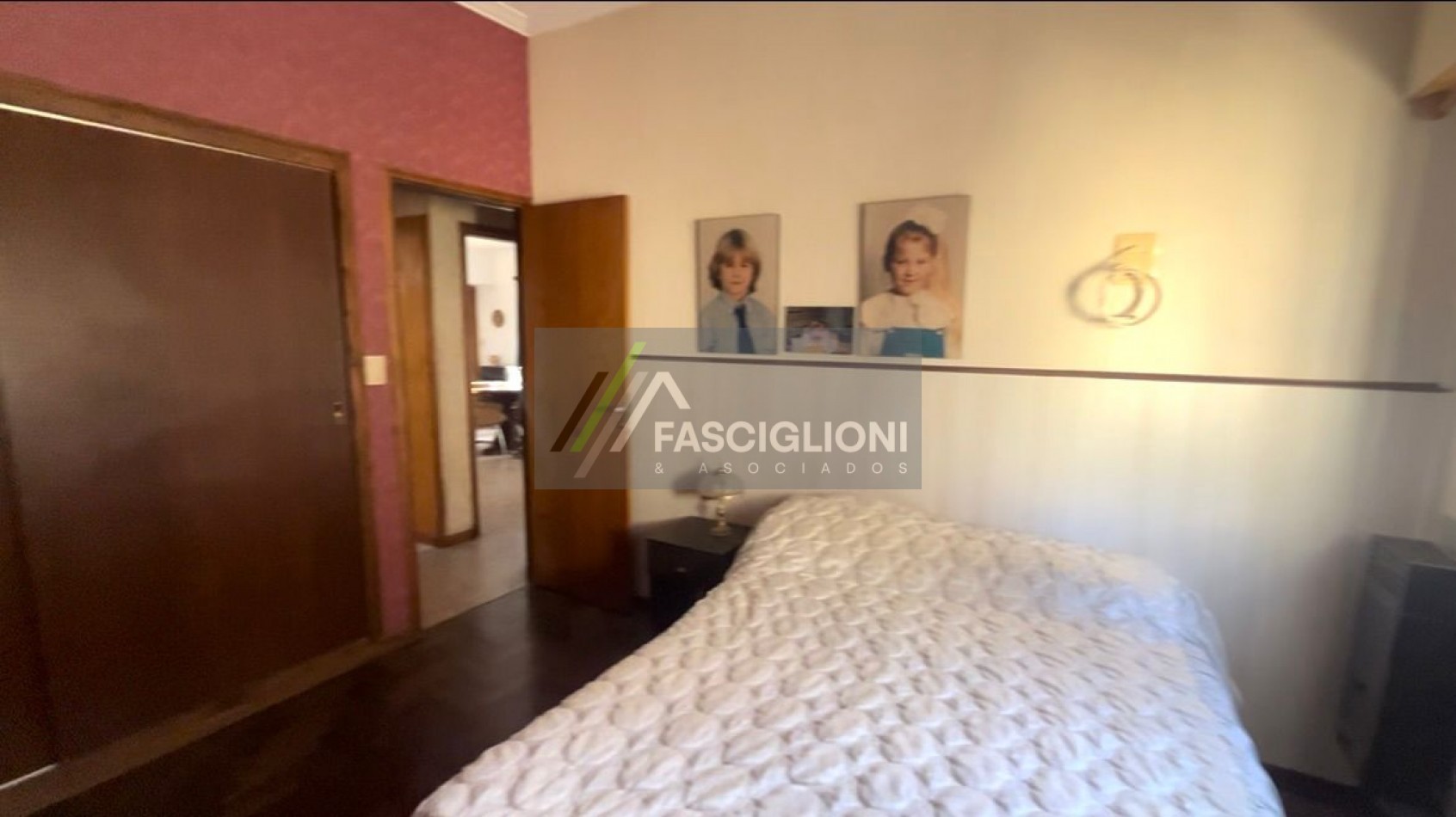 DOS PROPIEDADES EN UN LOTE . Chauvin