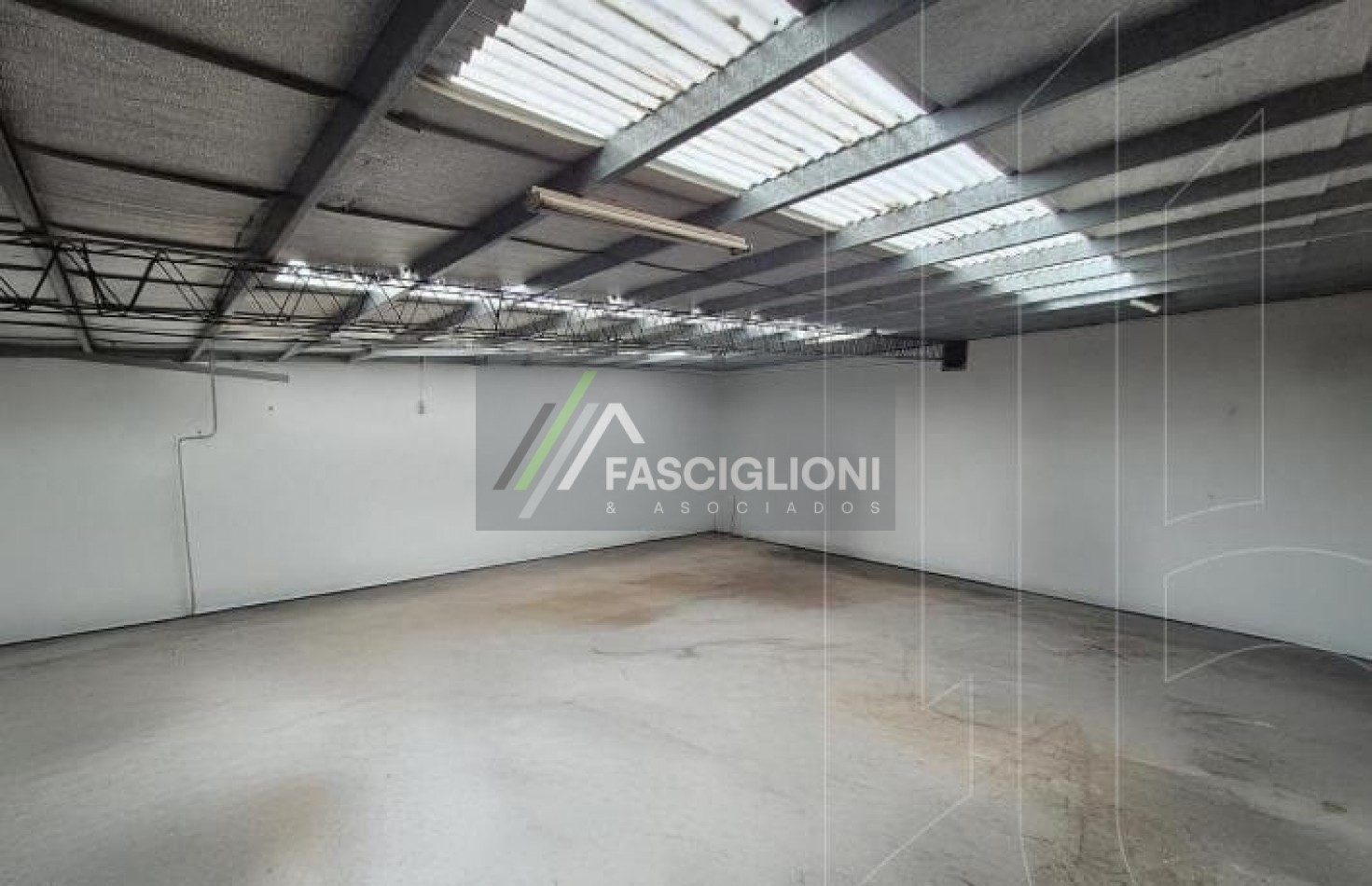GALPON 334M2 CUB. ZONA: LAS AVENIDAS. (valentini al 1100)