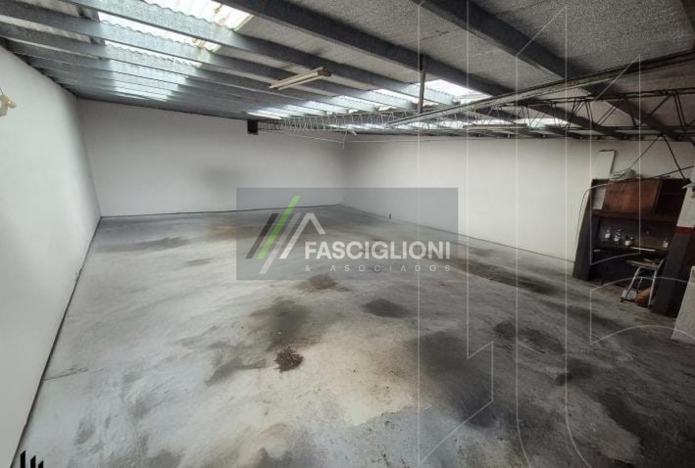 GALPON 334M2 CUB. ZONA: LAS AVENIDAS. (valentini al 1100)