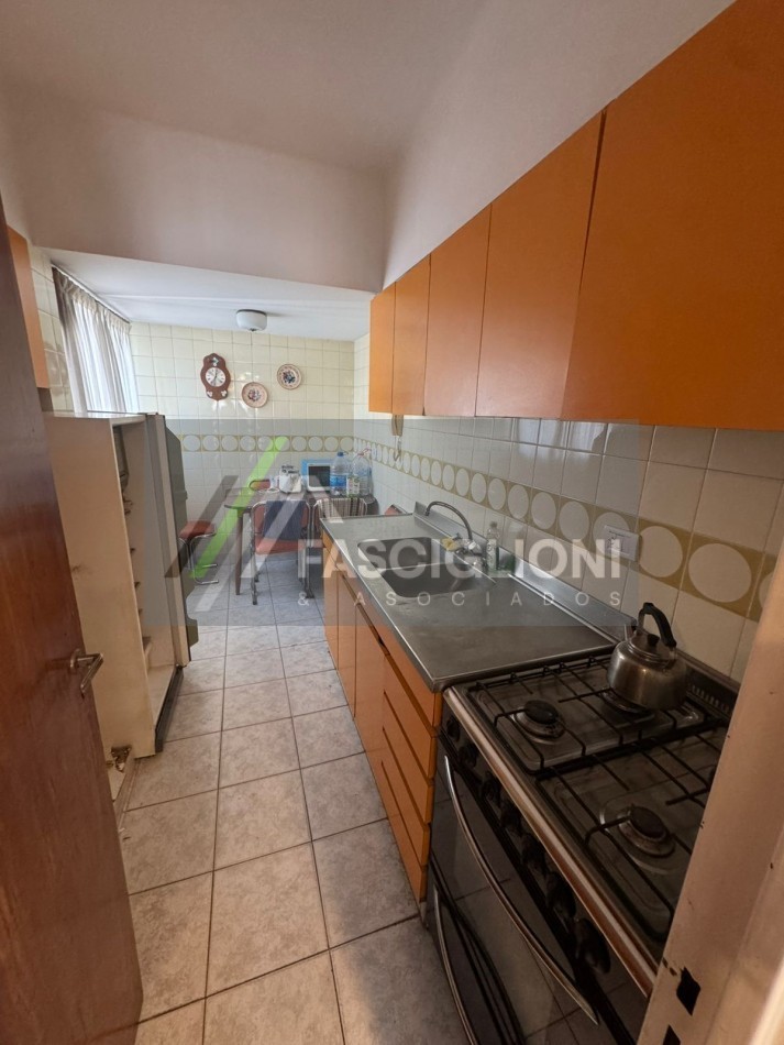 DEPARTAMENTO 3 amb. Con cochera. Entre Rios 2300