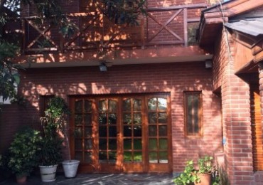 Casa - Chalet 5 Ambientes AROLAS