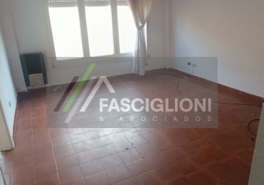 DEPARTAMENTO 2 AMBIENTES. LURO Y 180