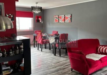 CASA 4 AMBIENTES. CAISAMAR