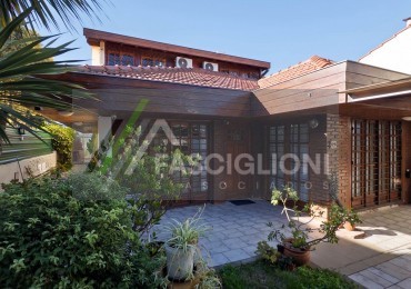DOS PROPIEDADES EN UN LOTE . Chauvin